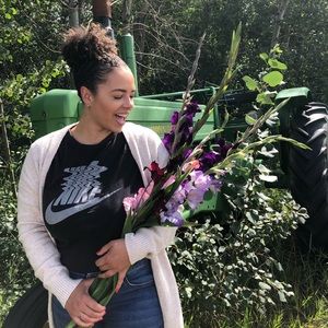 Meet your Posher, Elaisha